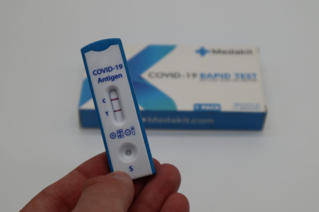 Medakit Ag Rapid Covid-19 Test positive